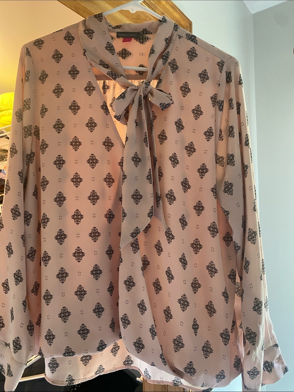 Vince Camuto Pink Printed Tie-Neck Blouse